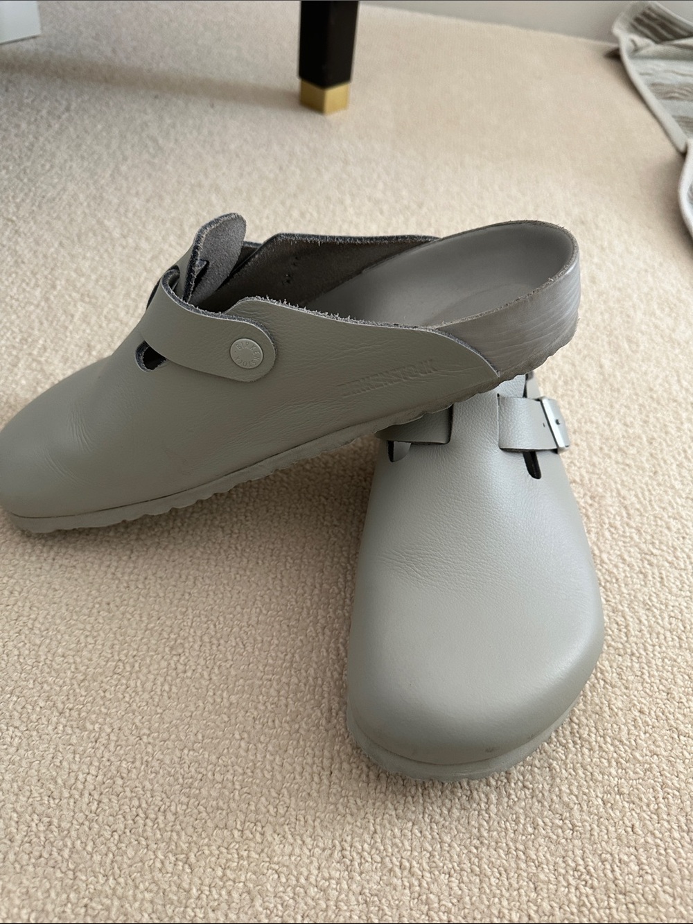 Men’s Birkenstock Clog in Gray Leather